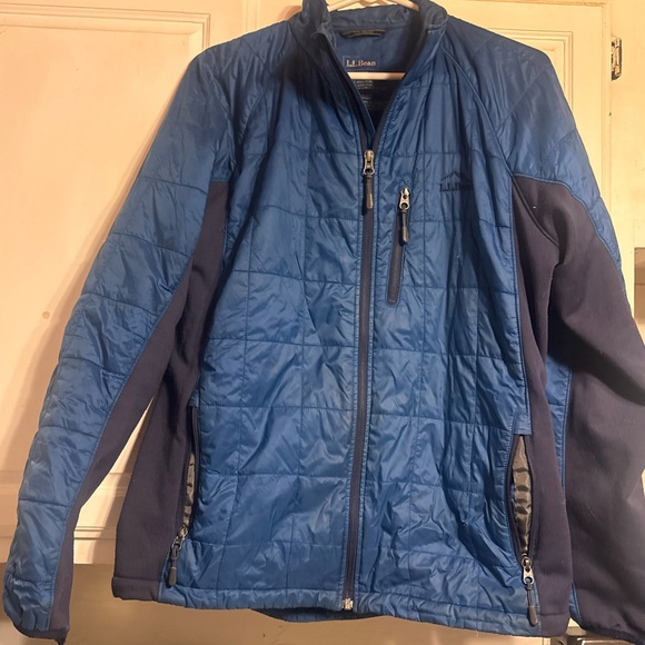 L.L. Bean Men's Navy Quilted Puffer Jacket size large